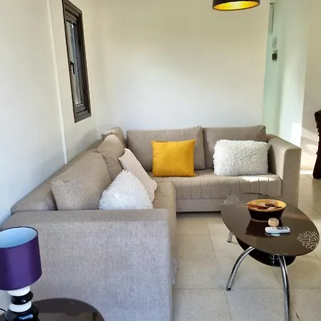 Cosea Living- Flat With Pool, Jasmine Gardens 206