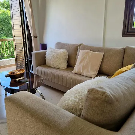 Cosea Living- Flat With Pool, Jasmine Gardens 206